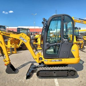 2011 mini pelle JCB 8018 CTS